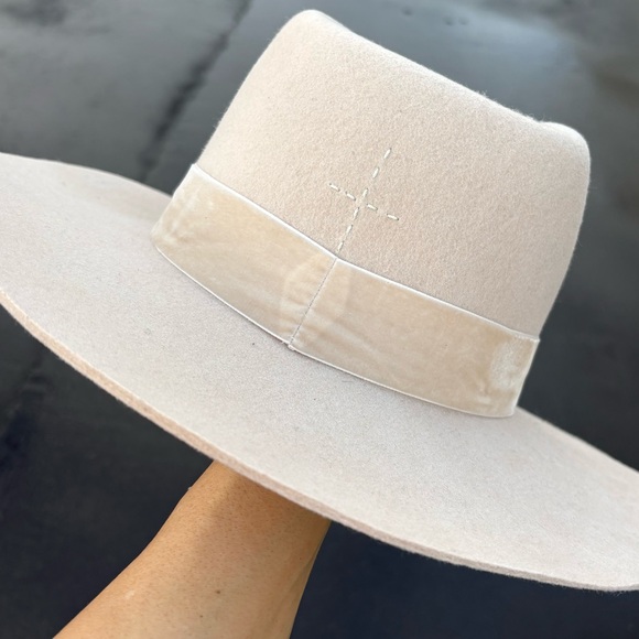 Lack Of Color Rancher Hat 100% Wool in Beige w Velvet Band and Embroidery Detail - Picture 6 of 13